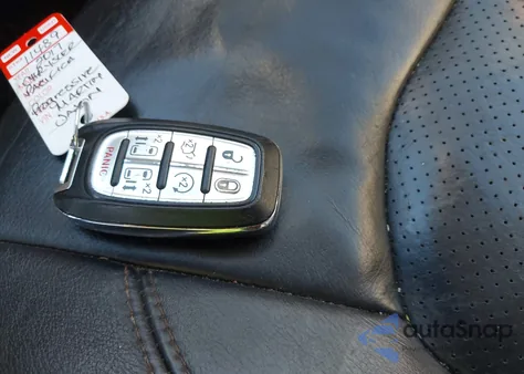 2017 Chrysler Pacifica Touring-L Plus z USA, uszkodzony, nr VIN 2C4RC1EG3HR594630